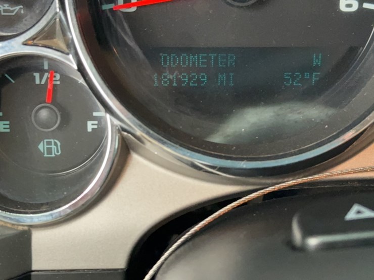 #3016-•-2009-chevrolet-silverado-pickup-truck-image-22