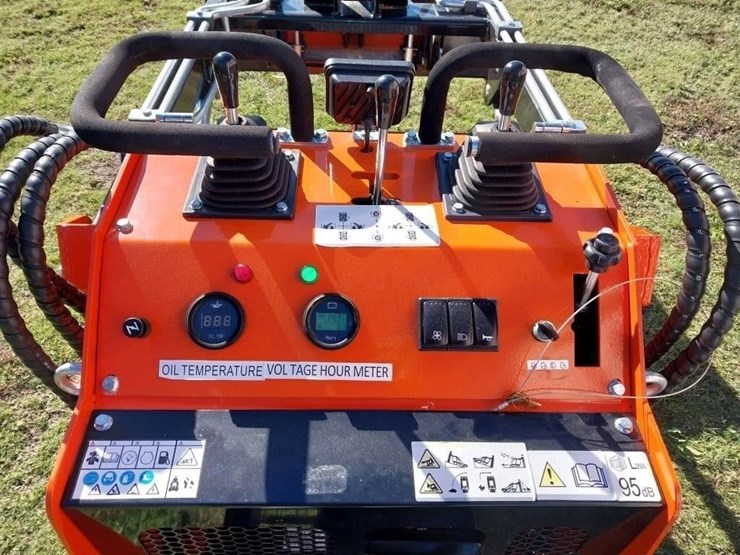 new-sdlool-mini-skid-steer-gas-loader-image-7