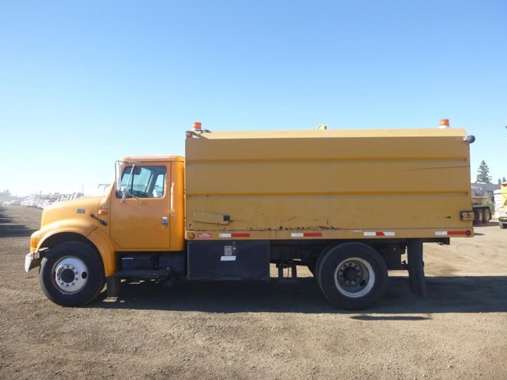 2001-international-4700-image-5