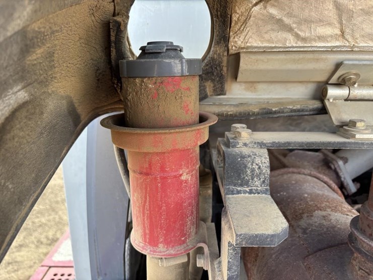 2012-takeuchi-tb180fr-image-45