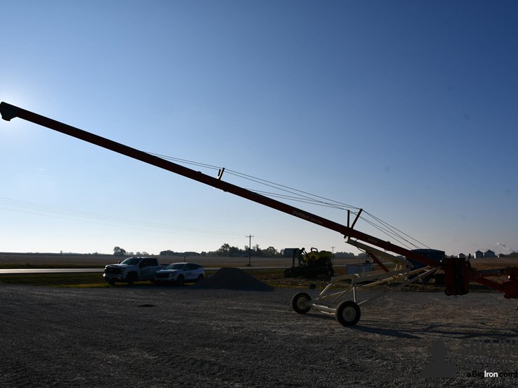 buhler-farm-king-y1060tm-10"x60'-swing-away-auger-image-5