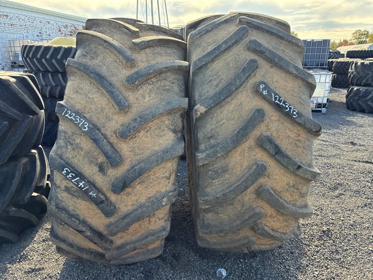 #122373-•-2---alliance-800/70r38-tires-on-jd-rims-image-3