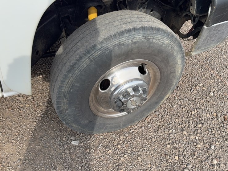 2003-chevrolet-3500-image-5