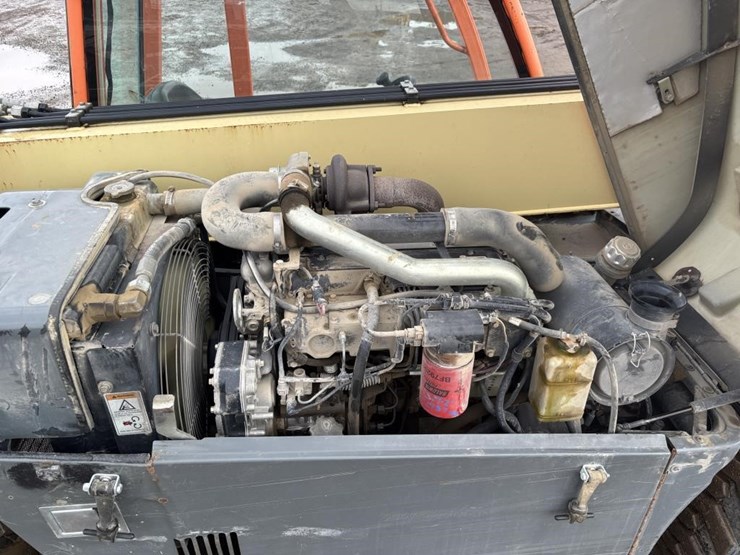 2013-jlg-g5-18a-image-37