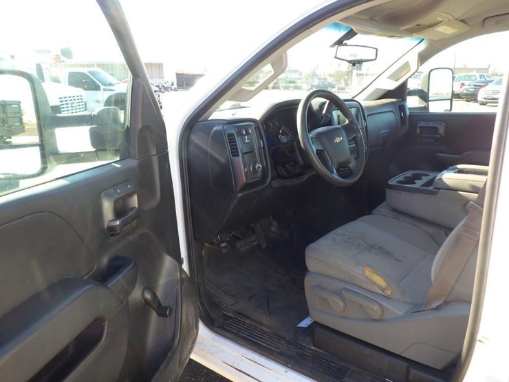 chevrolet-2500hd-image-5