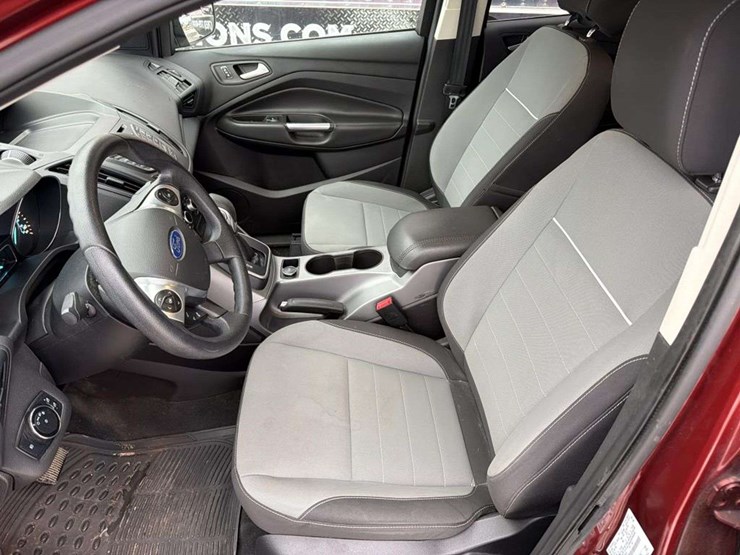 2014-ford-escape-se-image-25