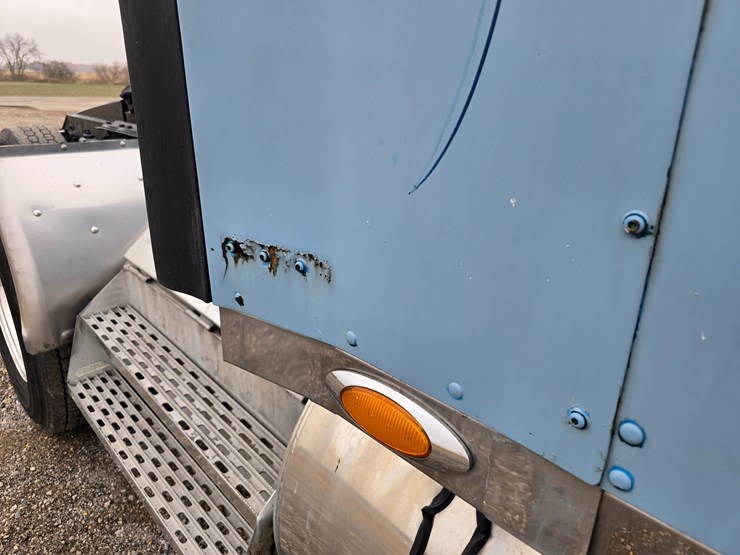 1999-kenworth-w900l-image-110