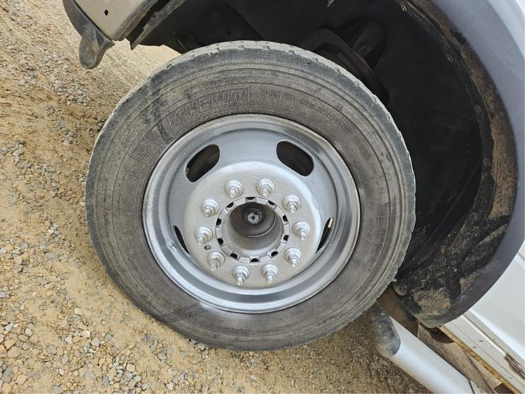 dodge-ram-5500-image-30