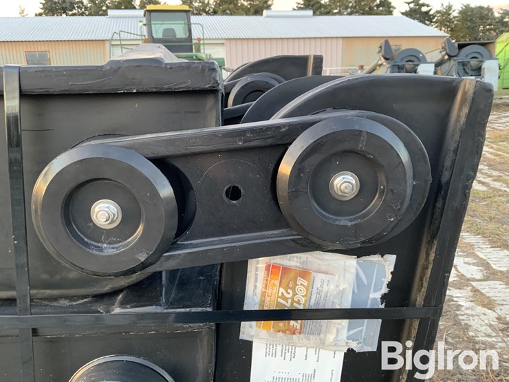 raaft-pivot-tire-tracks-image-9