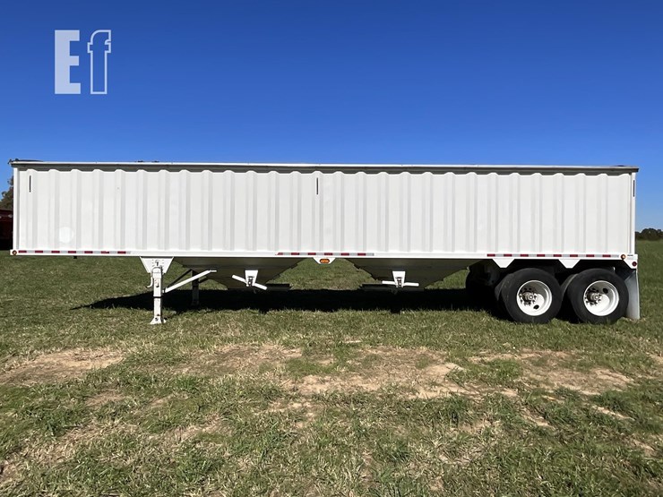 2015-const-trlr-spec-38-ft-image-2