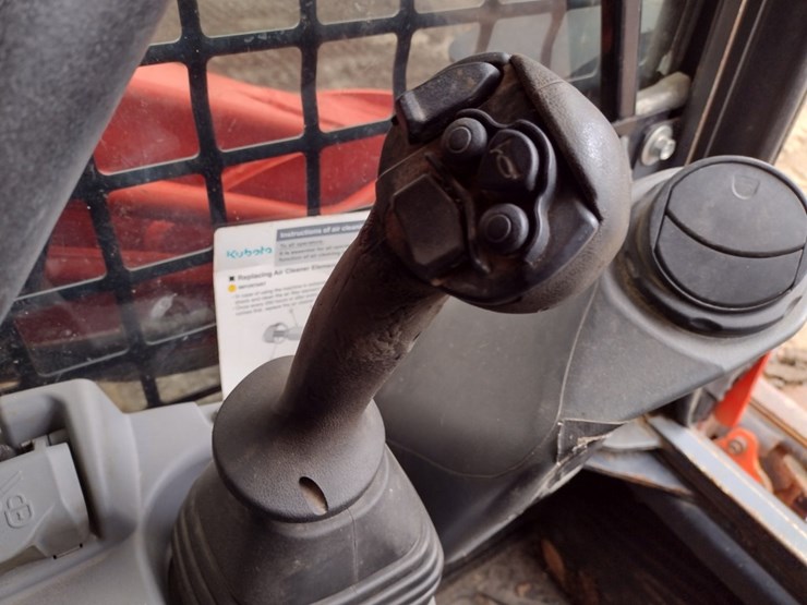 kubota-svl97-2-image-9