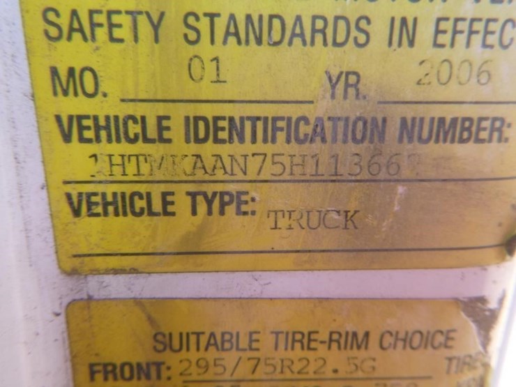 2005-international-durastar-4400-image-26