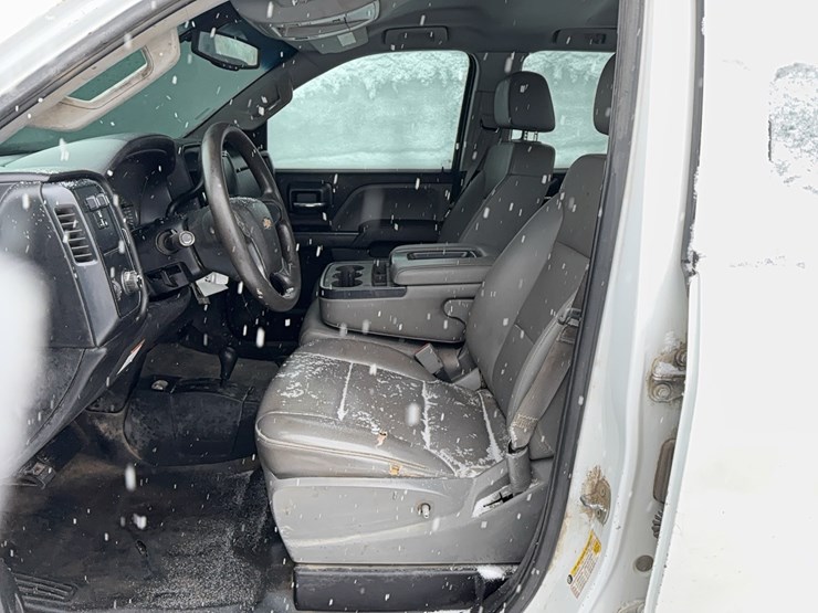 2016-chevrolet-2500hd-image-13