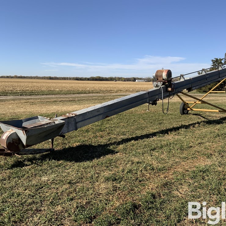 Hutchinson Model 50 Mass-ter Mover Conveyor
