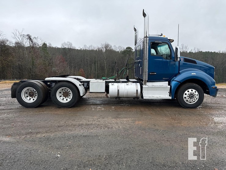 2015-kenworth-t880-image-6