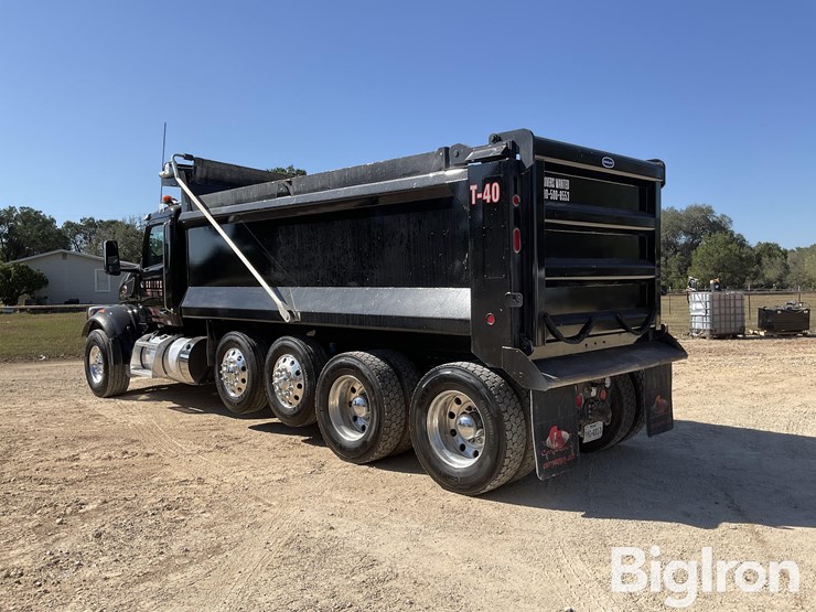 peterbilt-567-image-7