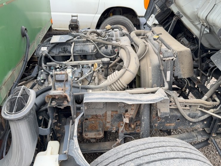 isuzu-npr-hd-image-20