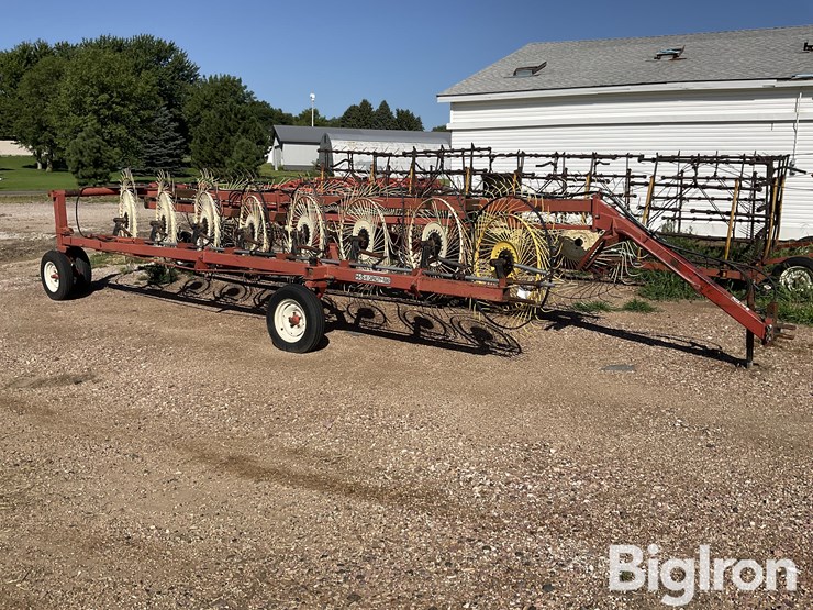 h&s-bf14hd-14-wheel-rake-image-3