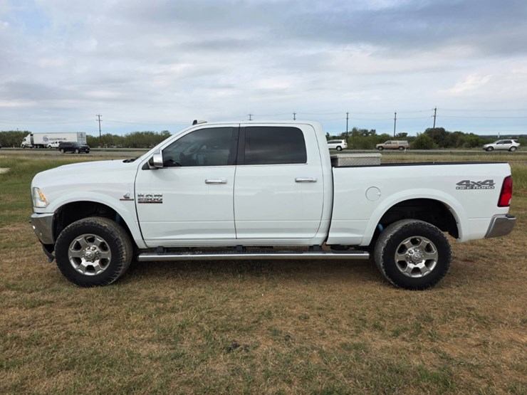 2018-dodge-2500-image-8