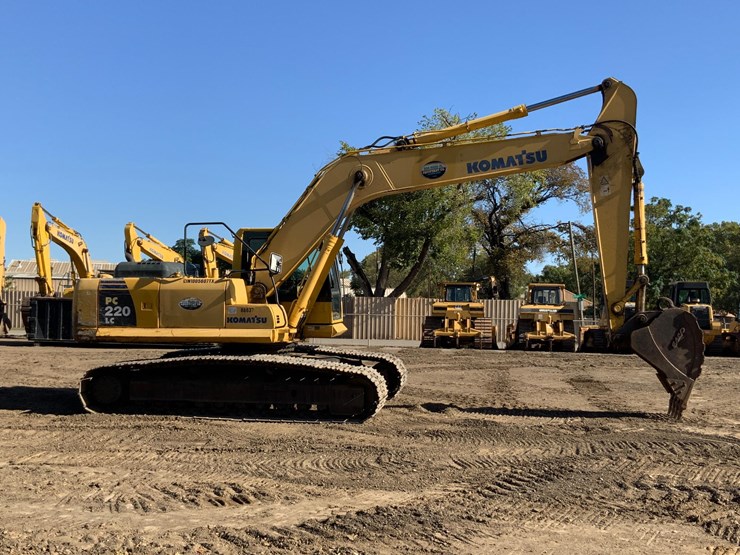 komatsu-pc220-lc-8-image-4