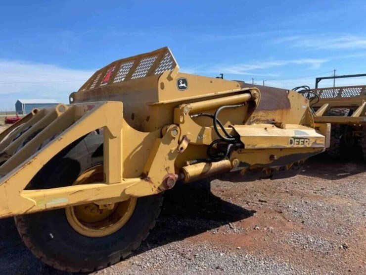 2004-&-2005-john-deere-1812-scraper-package-of-two-image-18