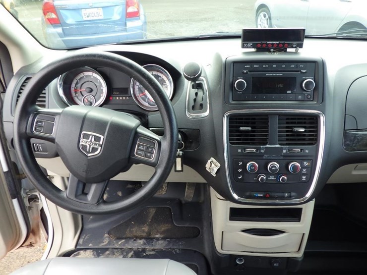 2014-dodge-grand-caravan-image-9