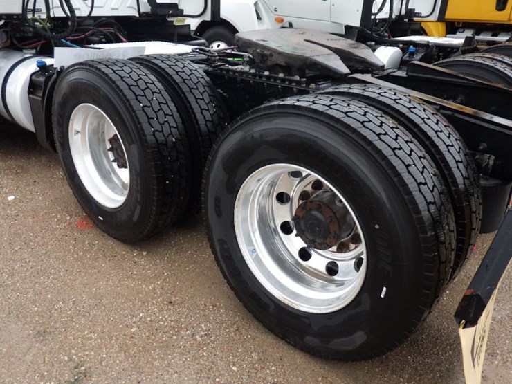 international-lt-image-14