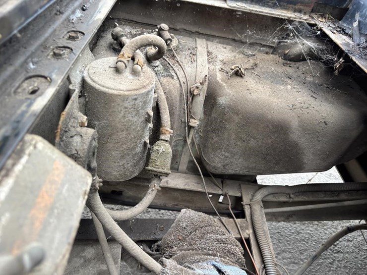 2012-club-car-turf-2-image-17