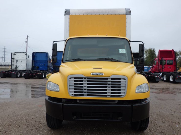freightliner-m2-106-image-2