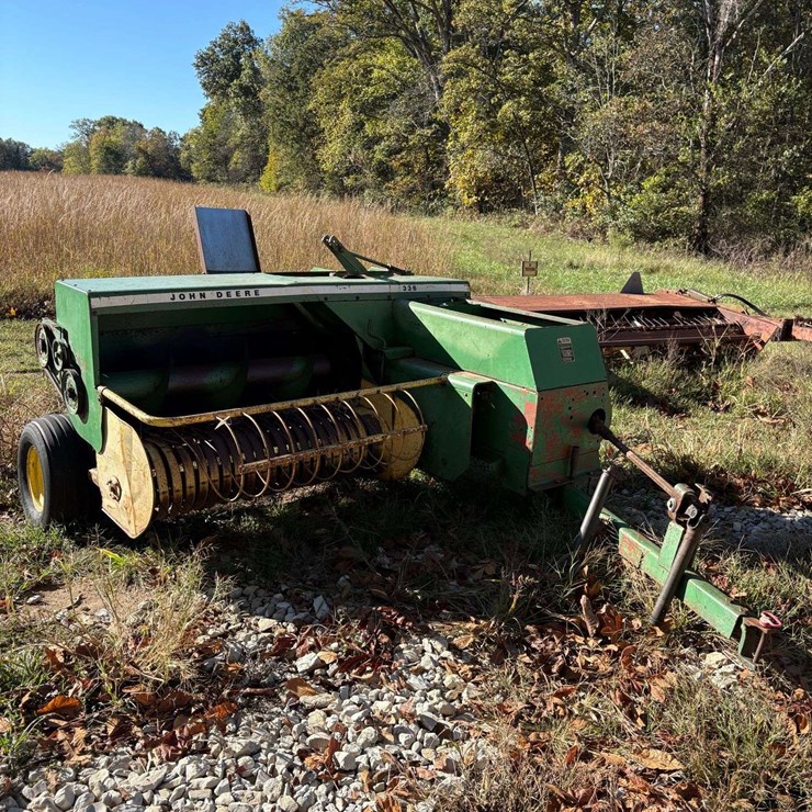 JOHN DEERE 336