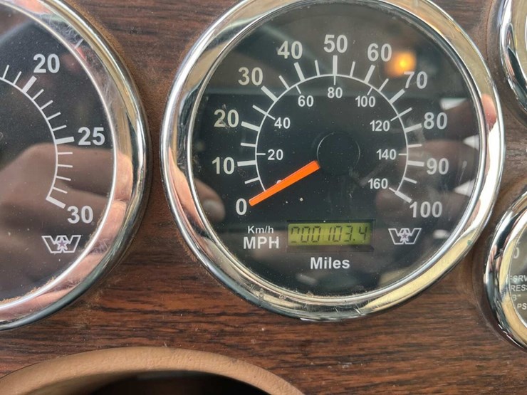 2016-western-star-4900-image-17