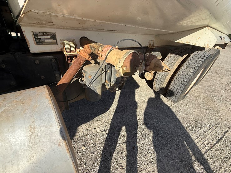 mack-r686st-image-48