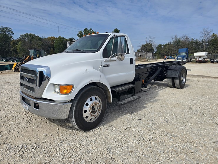 2004-ford-f650-image-3