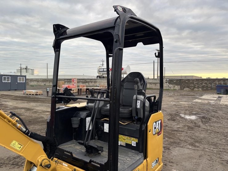 2022-caterpillar-302.7cr-image-24