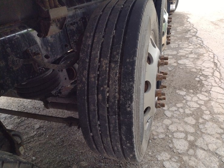 freightliner-122sd-image-34