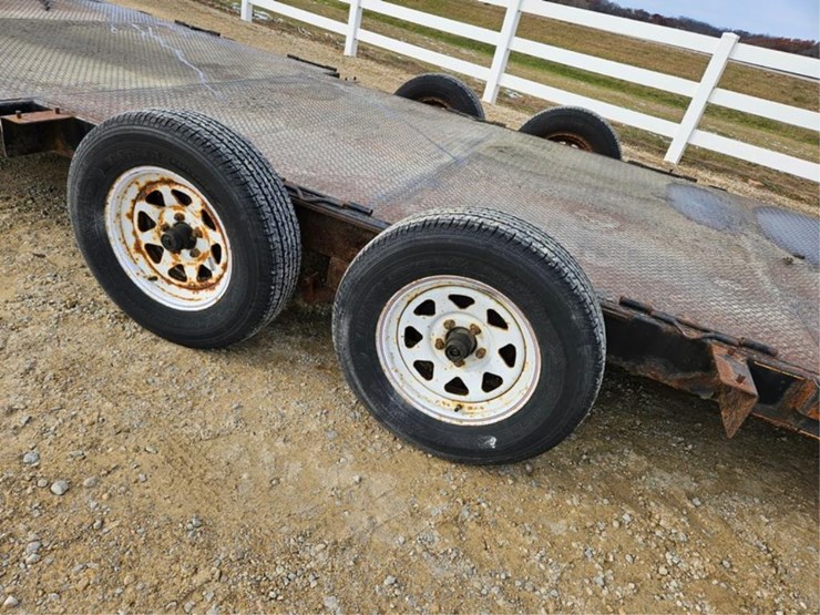 #3331-•-b-b-20'-tandem-axle-trailer-image-14