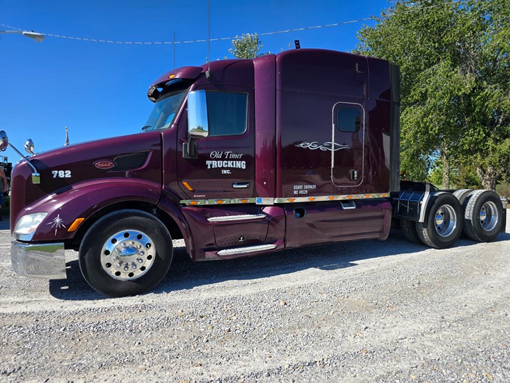 peterbilt-579-image-6