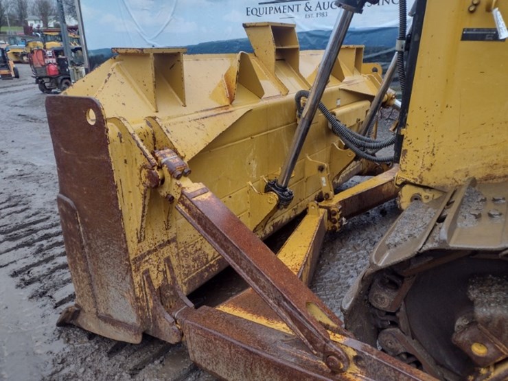 caterpillar-d6t-xl-image-20