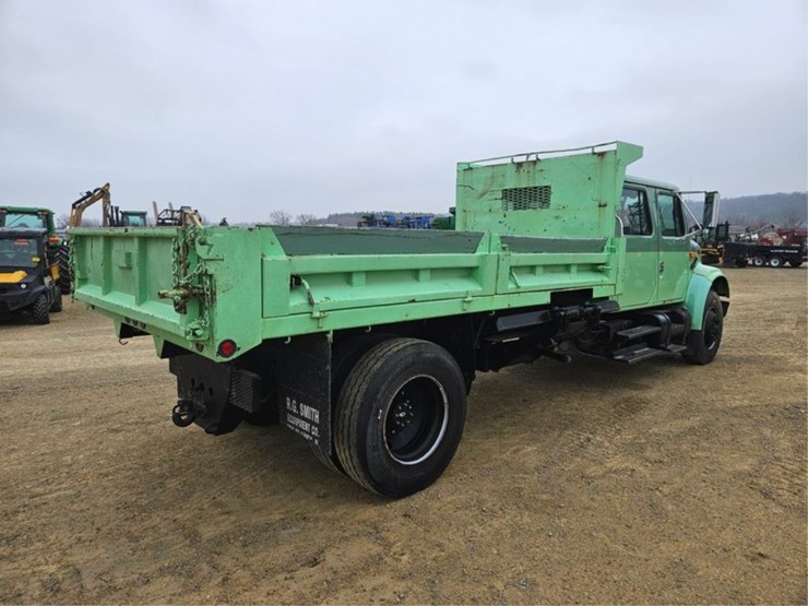 international-4900-image-5