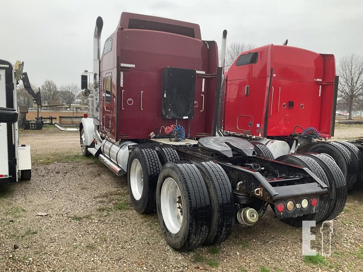 kenworth-w900l-image-3
