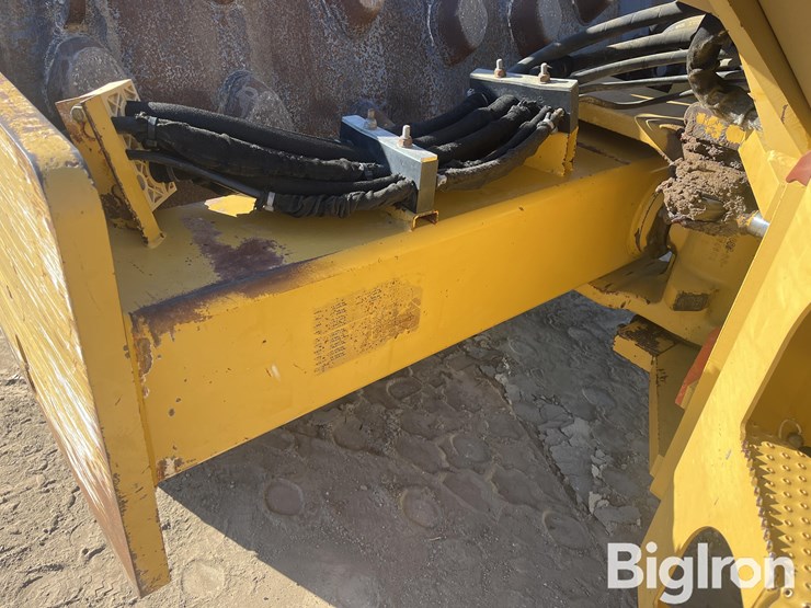 caterpillar-cs56-image-15