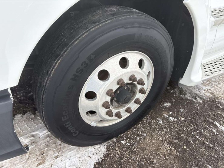 2018-kenworth-t680-image-8