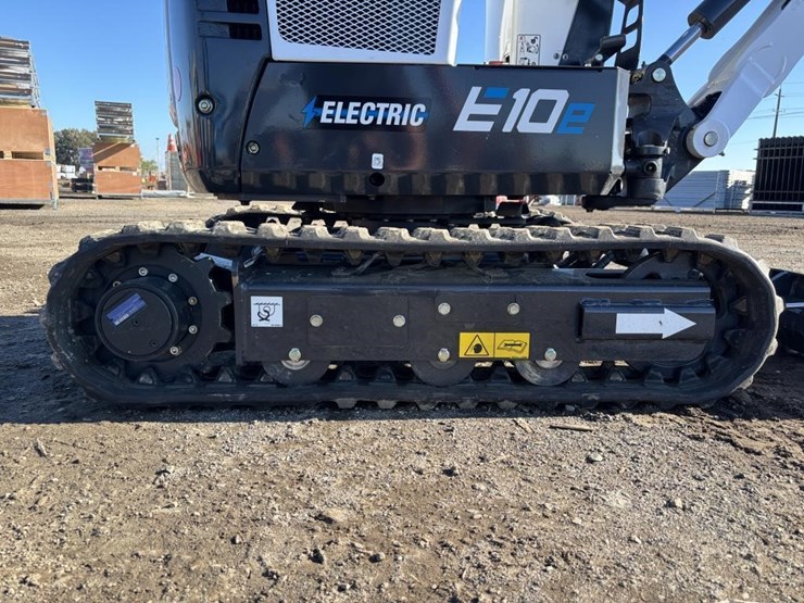 2022-bobcat-e10e-hydraulic-excavator-image-21