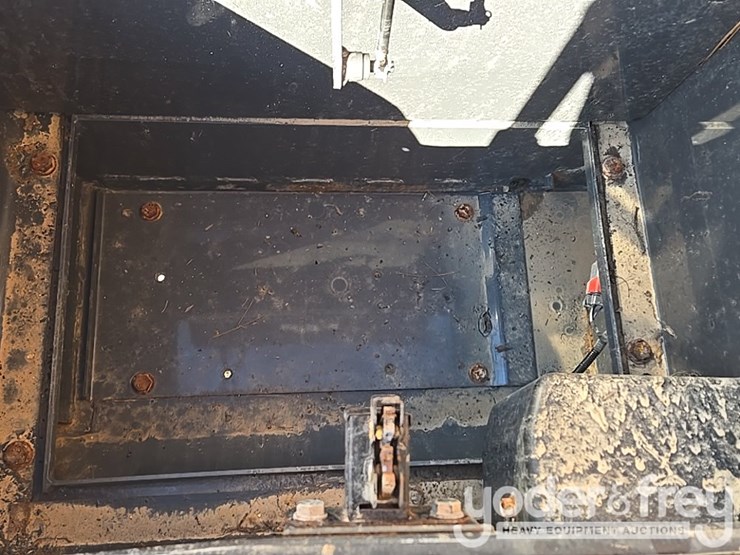 2021-case-cx210-lc-image-134