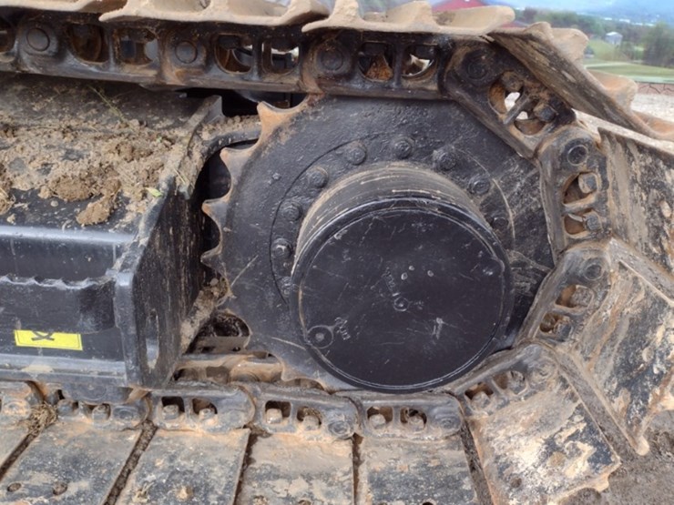 caterpillar-307.5-image-27