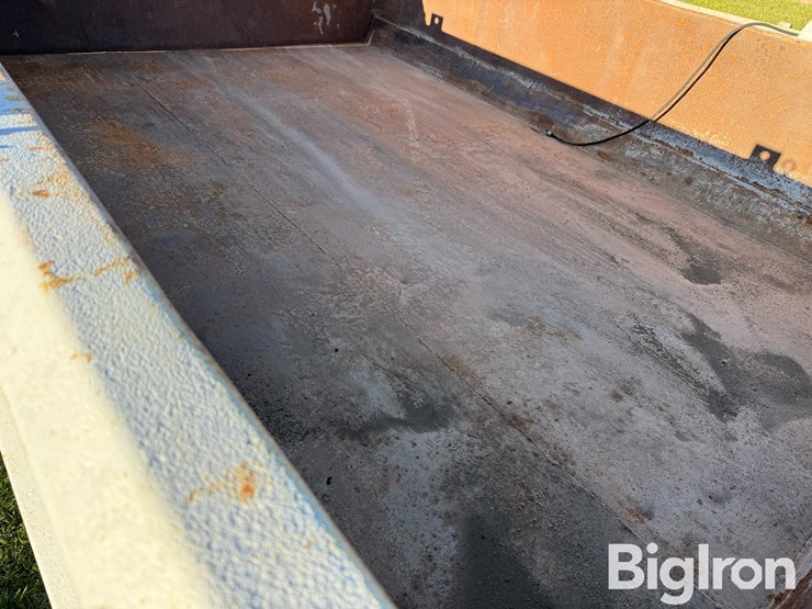 international-4700-image-17