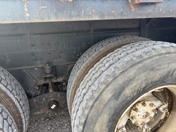 ford-lts9000-image-23