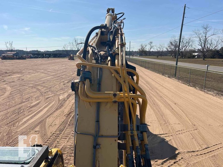 2014-komatsu-pc138us-10-image-35