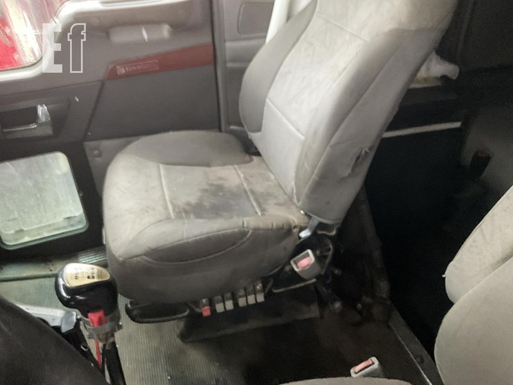 kenworth-w900l-image-10