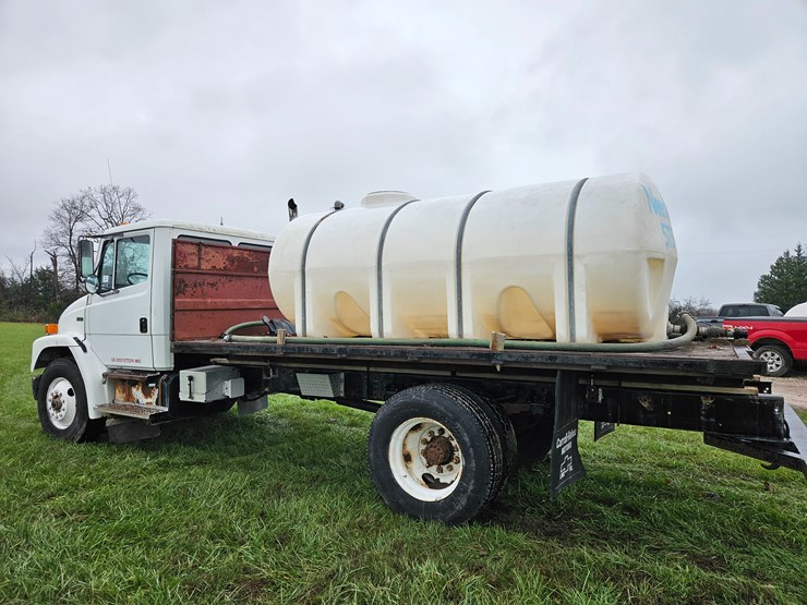 freightliner-fl70-image-9